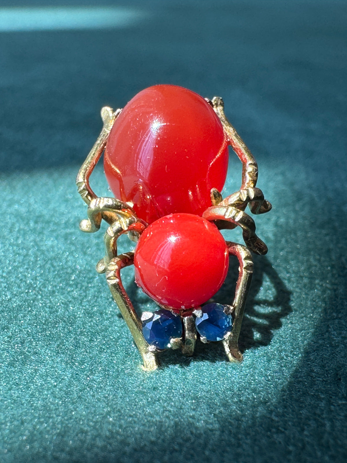 Vintage Victorian 14K Gold Figural Spider Brooch Sapphire Accents C Clasp