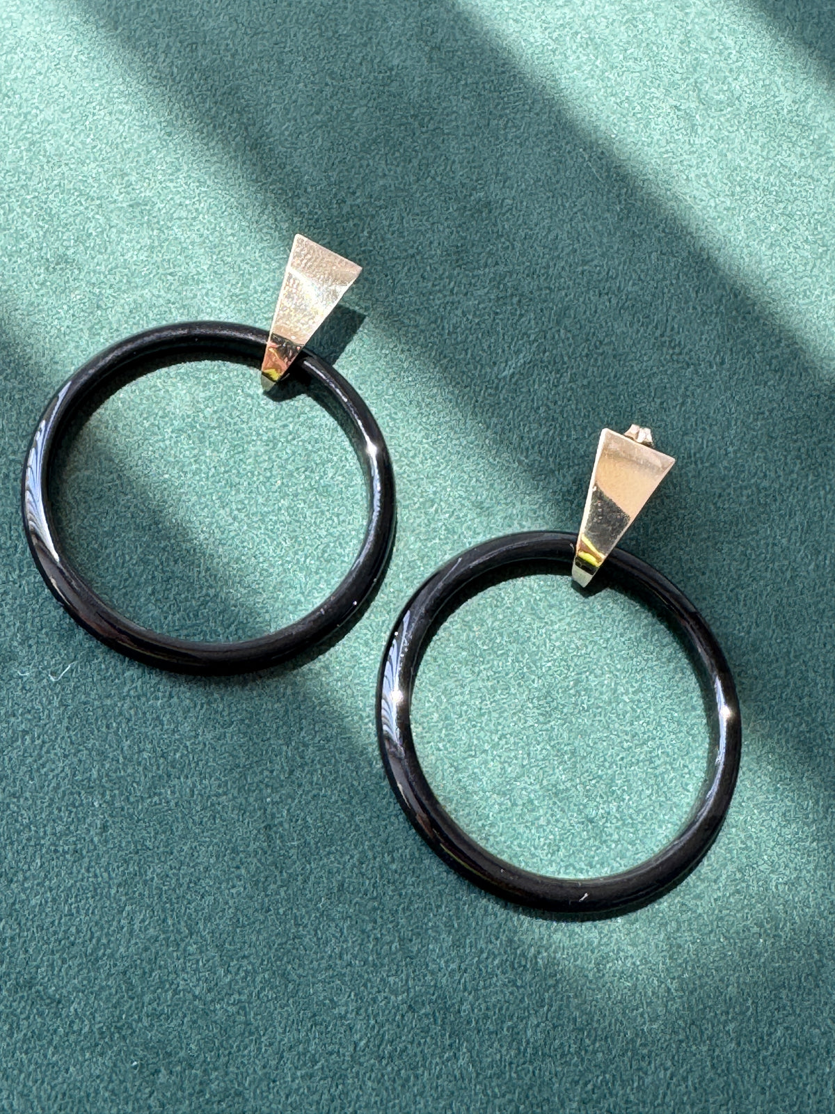 Vintage Peter Brams Designs 14K Gold Black Onyx Hoop Drop Earrings PBD