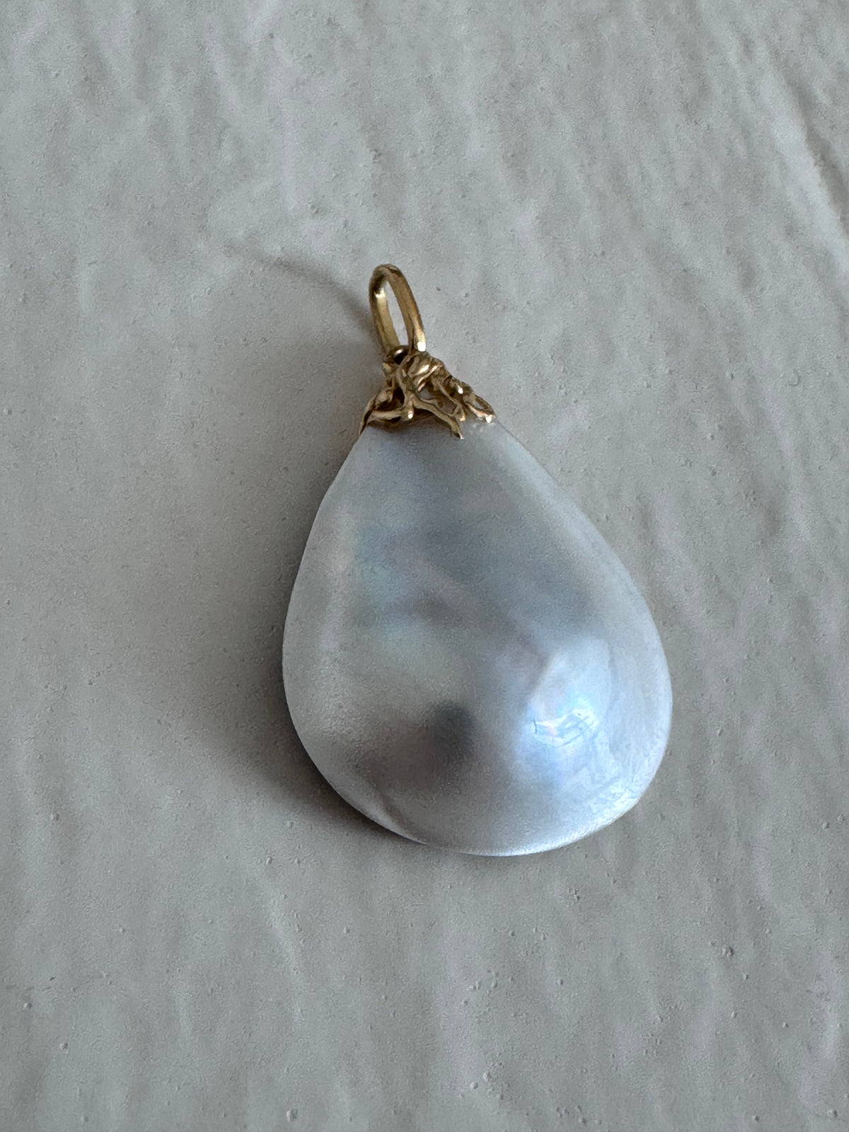 Vintage Mother of Pearl Teardrop Pendant with 14K Gold Bail
