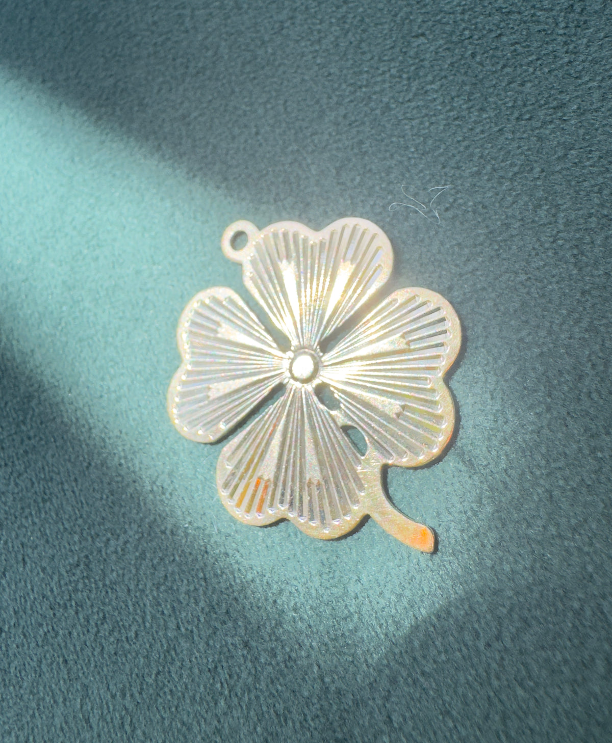 Vintage 1950s 1960s 14K Gold Engine Turned Four Leaf Clover Pendant JTC