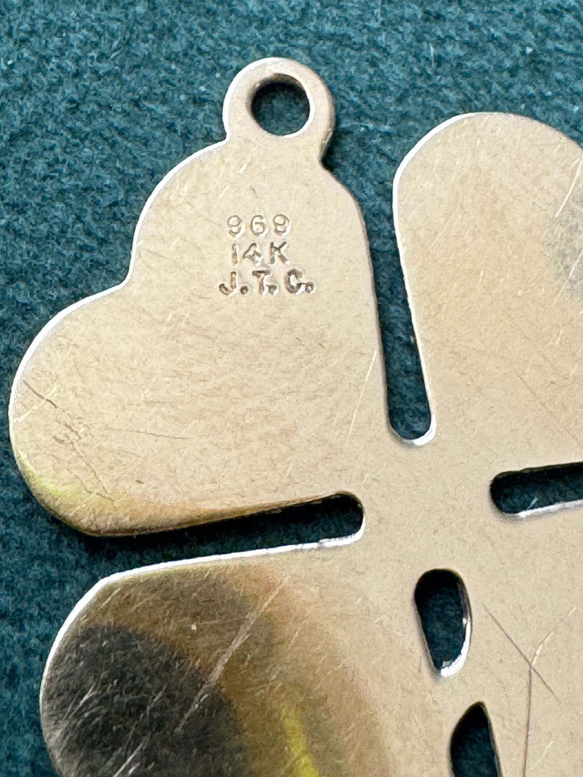 Vintage 1950s 1960s 14K Gold Engine Turned Four Leaf Clover Pendant JTC