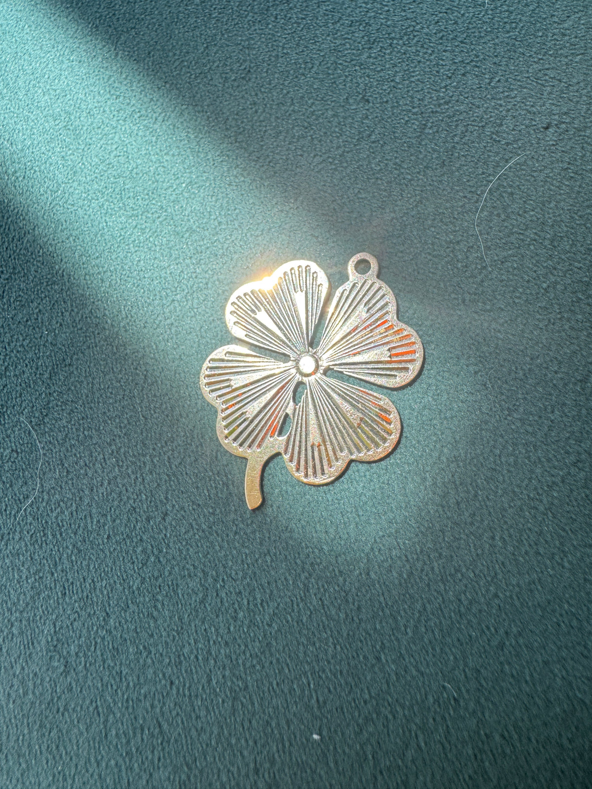 Vintage 1950s 1960s 14K Gold Engine Turned Four Leaf Clover Pendant JTC