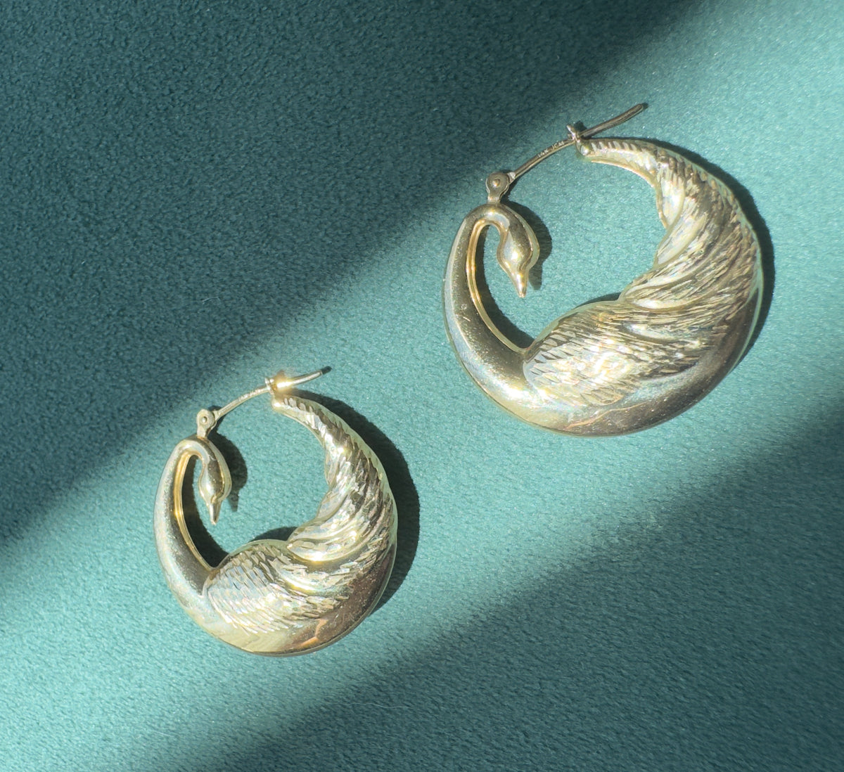 Vintage 14K Solid Gold Swan Hoop Earrings With Diamond Cut Wing Texture