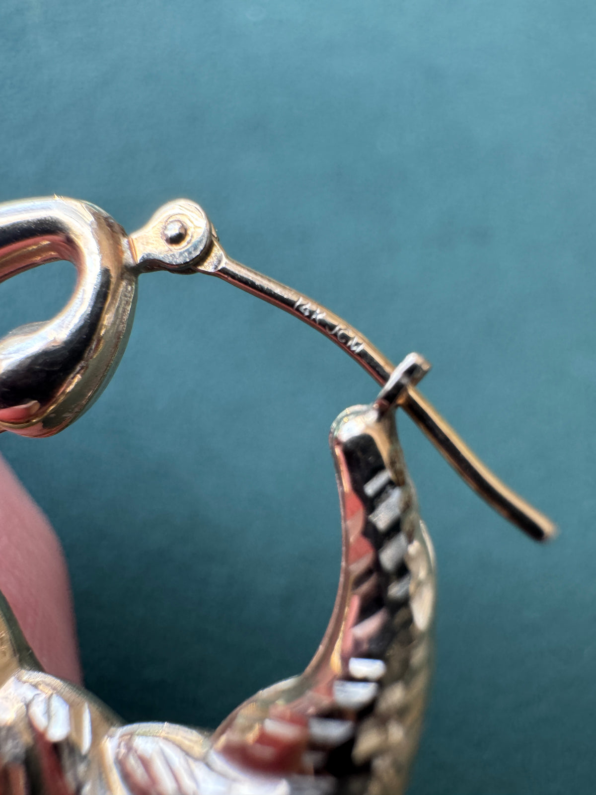 Vintage 14K Solid Gold Swan Hoop Earrings With Diamond Cut Wing Texture