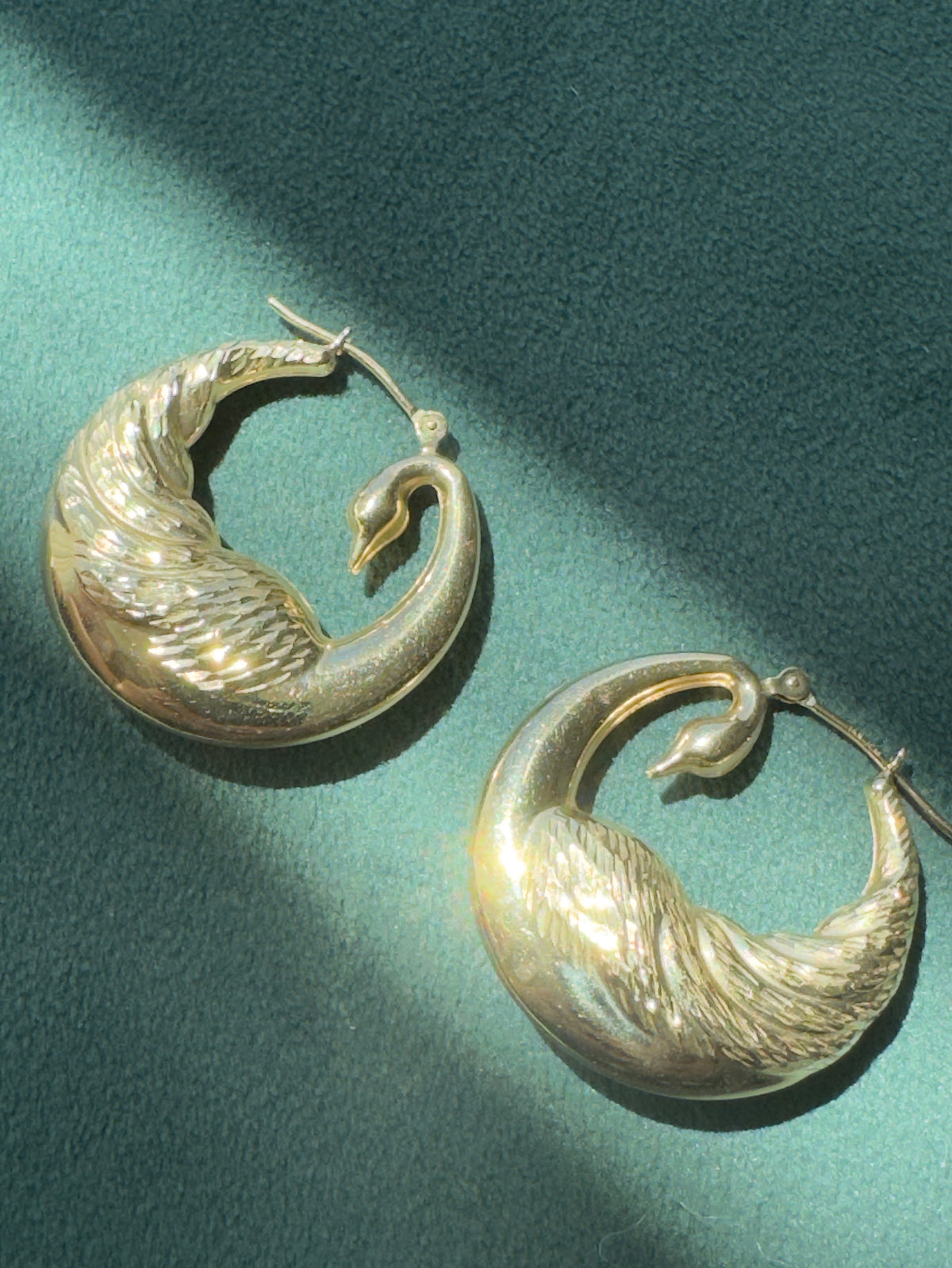 Vintage 14K Solid Gold Swan Hoop Earrings With Diamond Cut Wing Texture