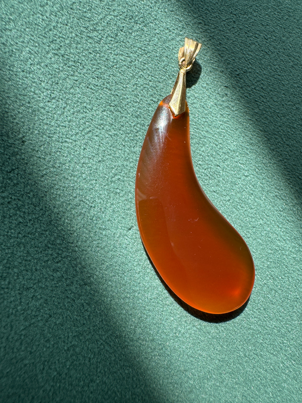 Vintage 18K Gold Carnelian Paisley Drop Pendant Bold Sunset Orange Statement