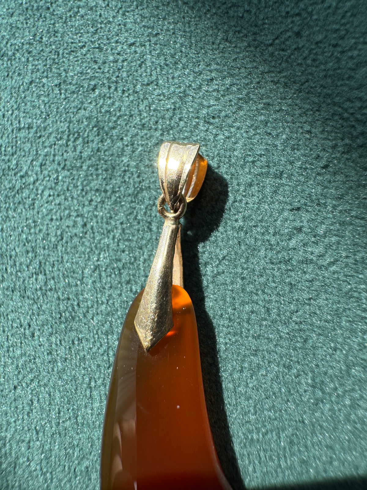 Vintage 18K Gold Carnelian Paisley Drop Pendant Bold Sunset Orange Statement