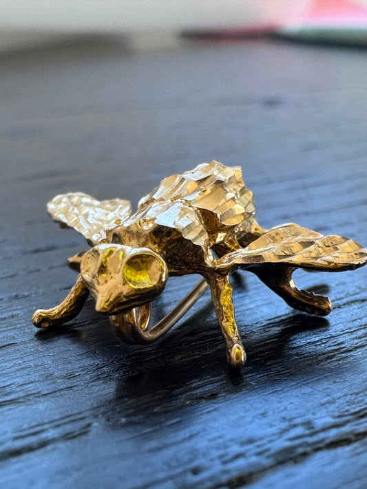 Vintage 14K Yellow Gold Diamond Cut Bumble Bee Pin Signed HANA Tiny Sparkling Lapel Bee