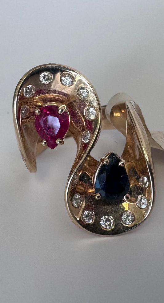 
Estate vintage 1970s 14K gold modernist ring with ruby sapphire diamonds in sculptural infinity design size 8.5