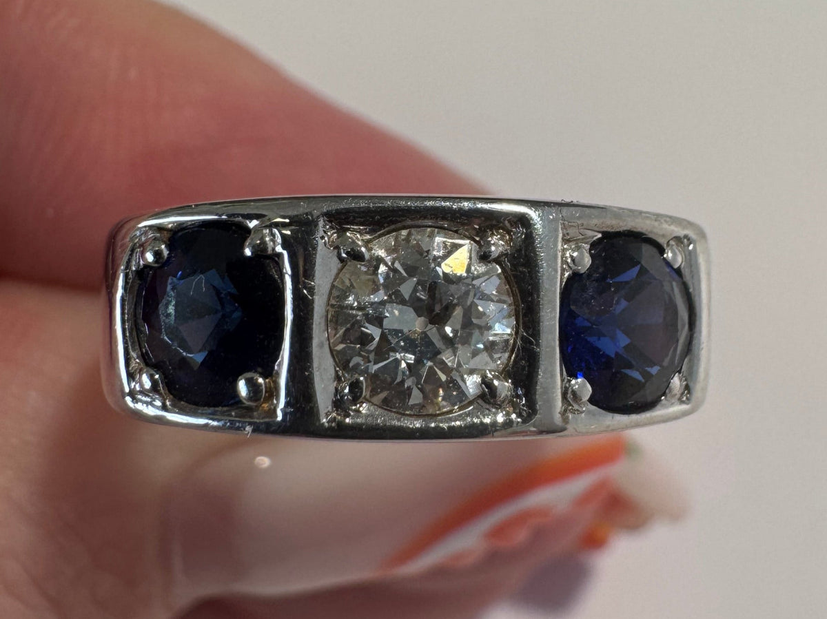 18K White Gold Art Deco Diamond Sapphire Ring