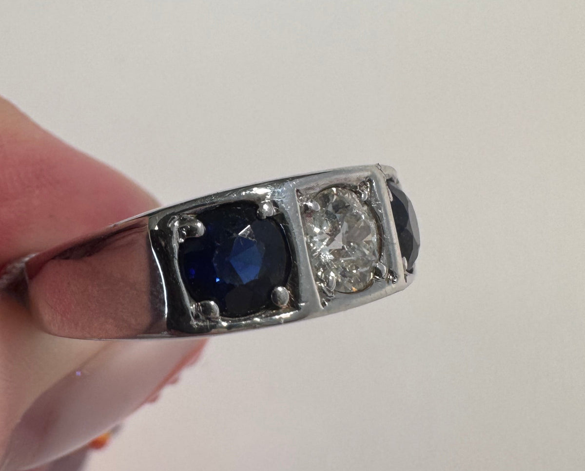 18K White Gold Art Deco Diamond Sapphire Ring