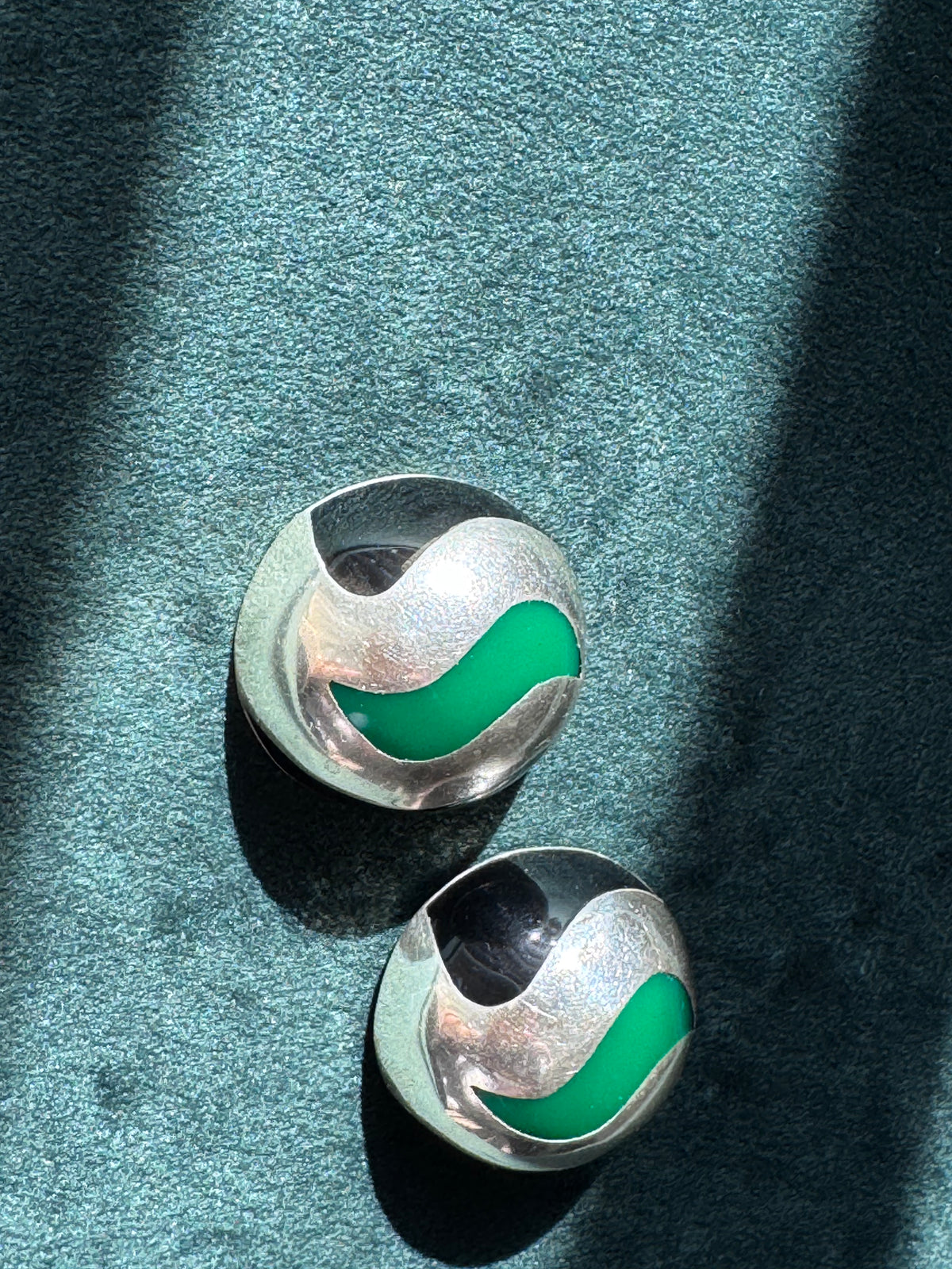 Vintage Taxco Mexico Sterling Silver Green Enamel Domed Ball Earrings Y2K Modernist GMH TC-14