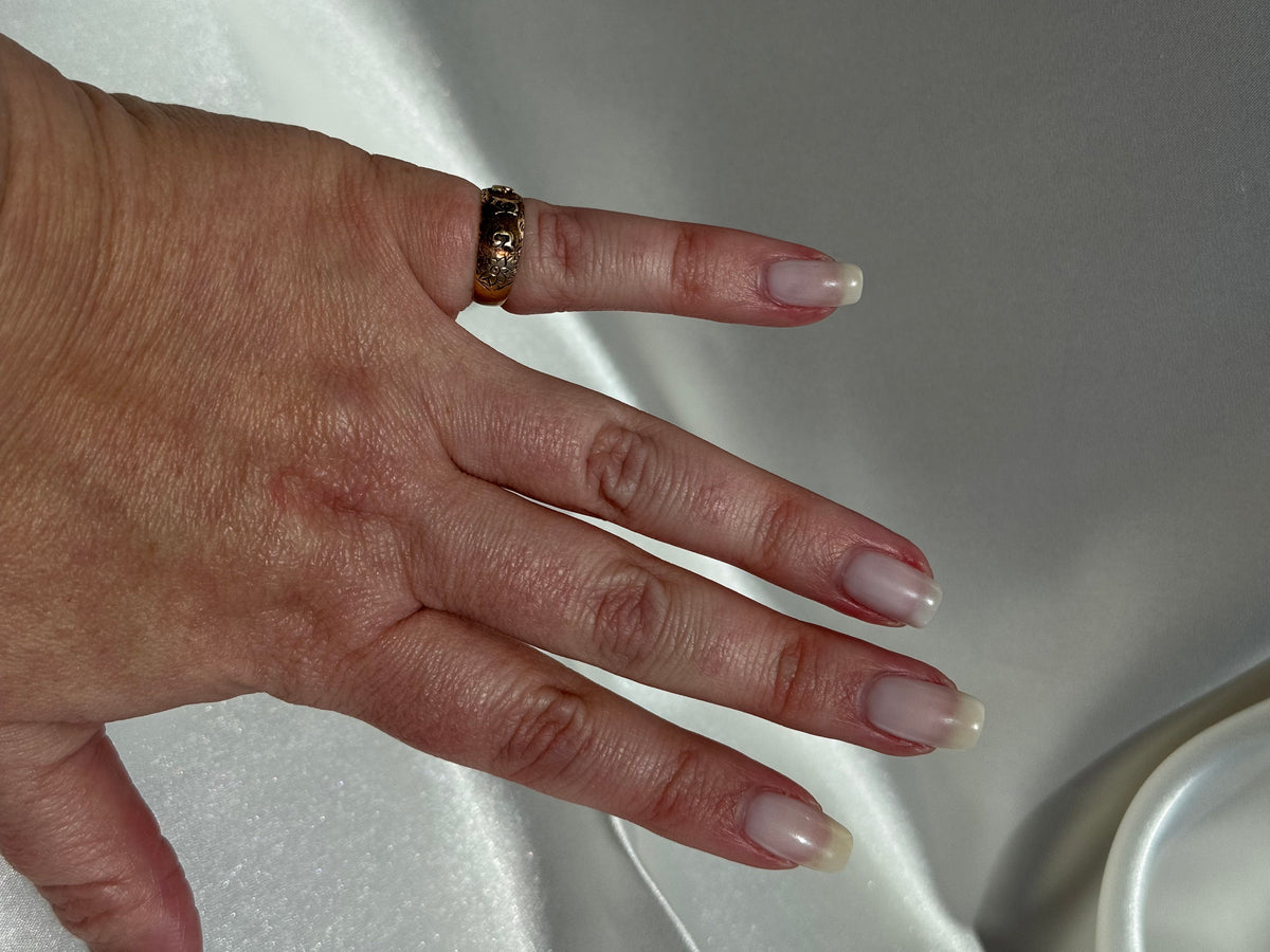 Victorian 14K Ring That Says “LEG”