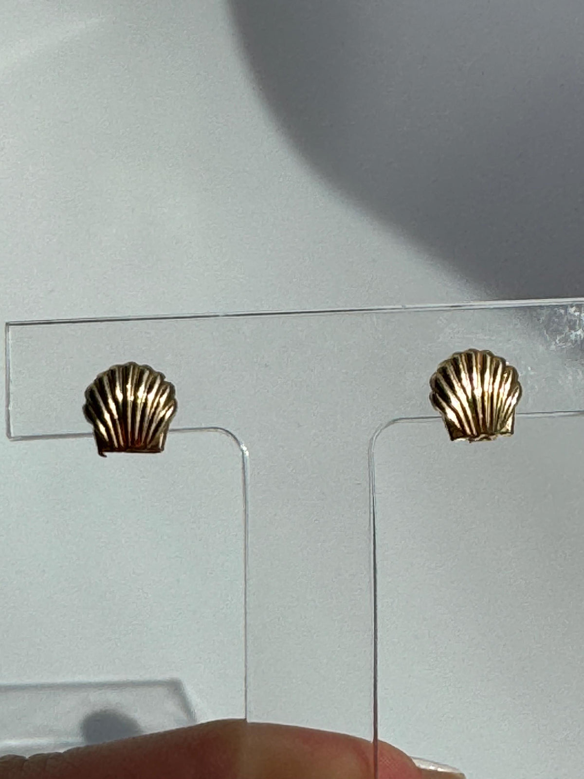 Vintage 14K Gold Seashell Stud Earrings Nautical