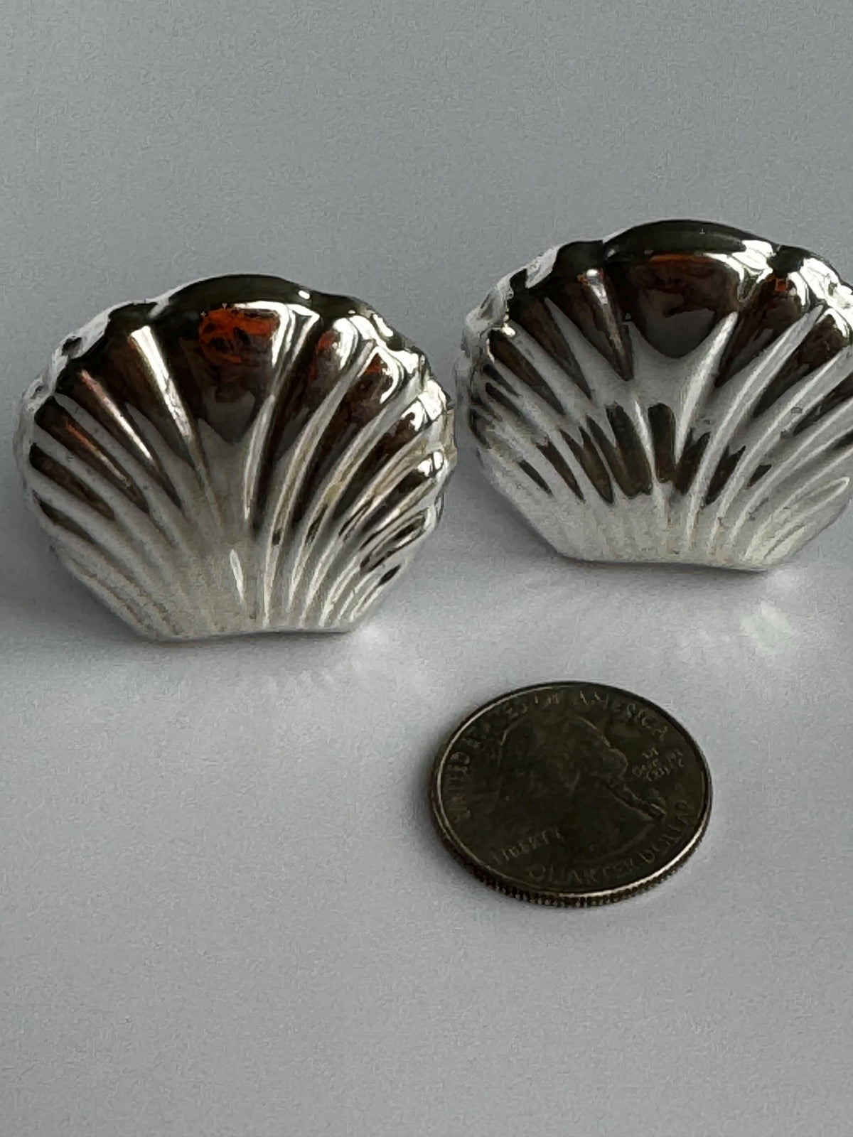 Large Vintage Seashell Earrings by Los Ballesteros Clip Style